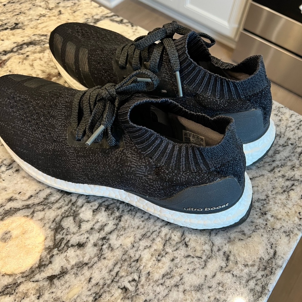 Adidas Ultraboost Mens size 9.5 US
